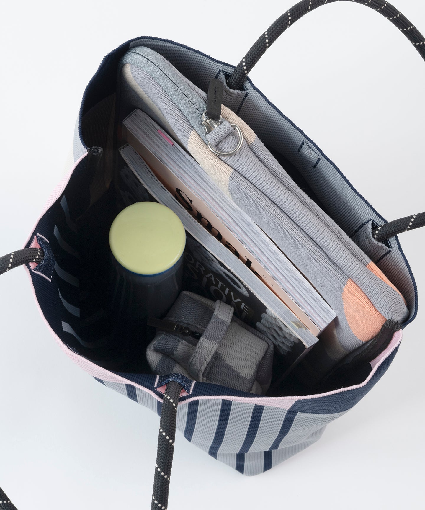 STRIPED KNIT TOTE BAG