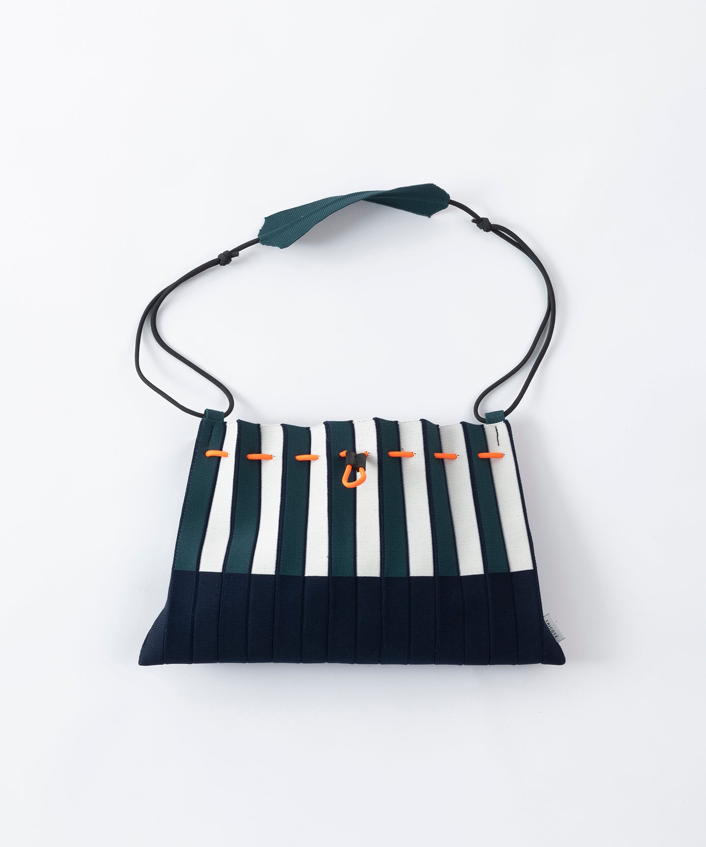 【新品】TRICOTE' ミニレザーバッグ STRIPED PLEATS MINI BAG