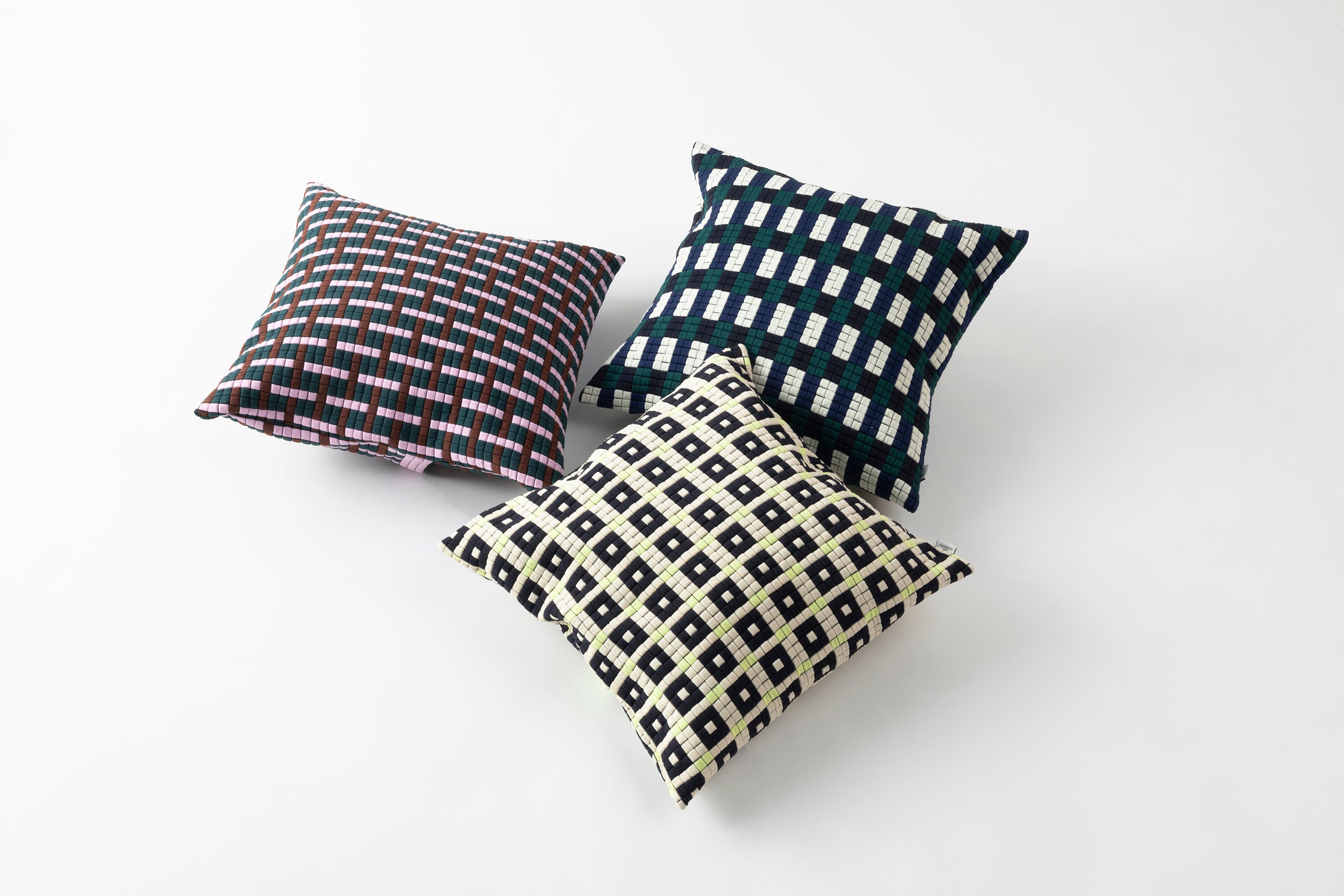 WEAVING PATTERN CUSHION COVER