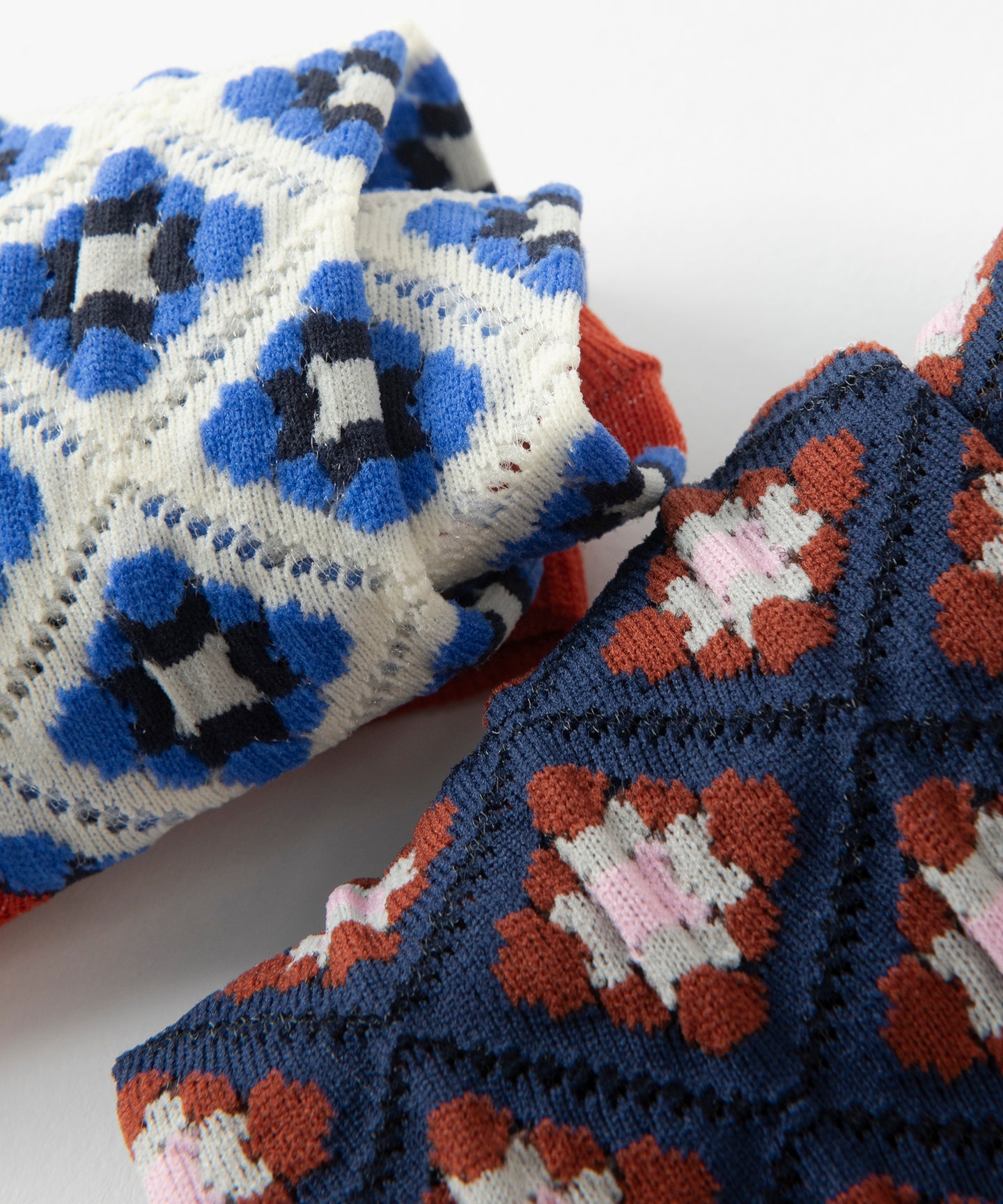 SHEER MOSAIC TILE PATTERN SOCKS