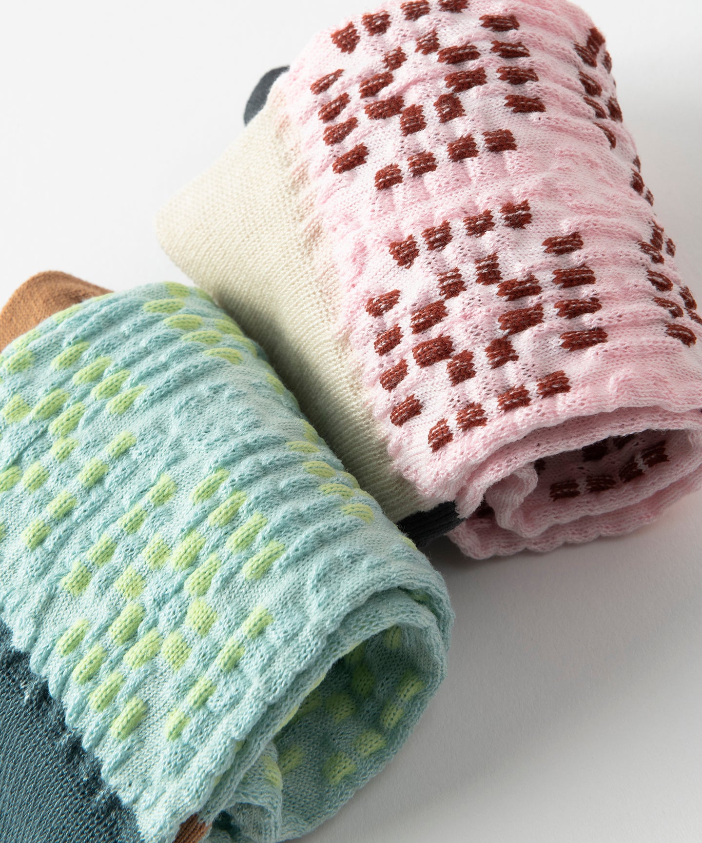 CROCHET PATTERNED BUMPY SOCKS