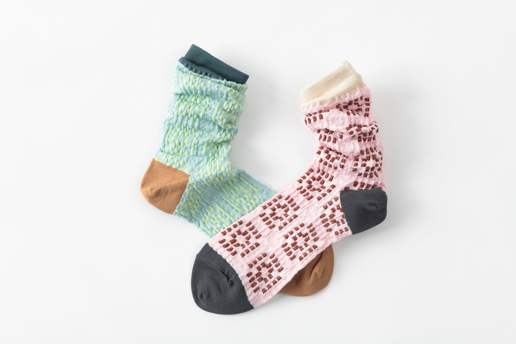 CROCHET PATTERNED BUMPY SOCKS