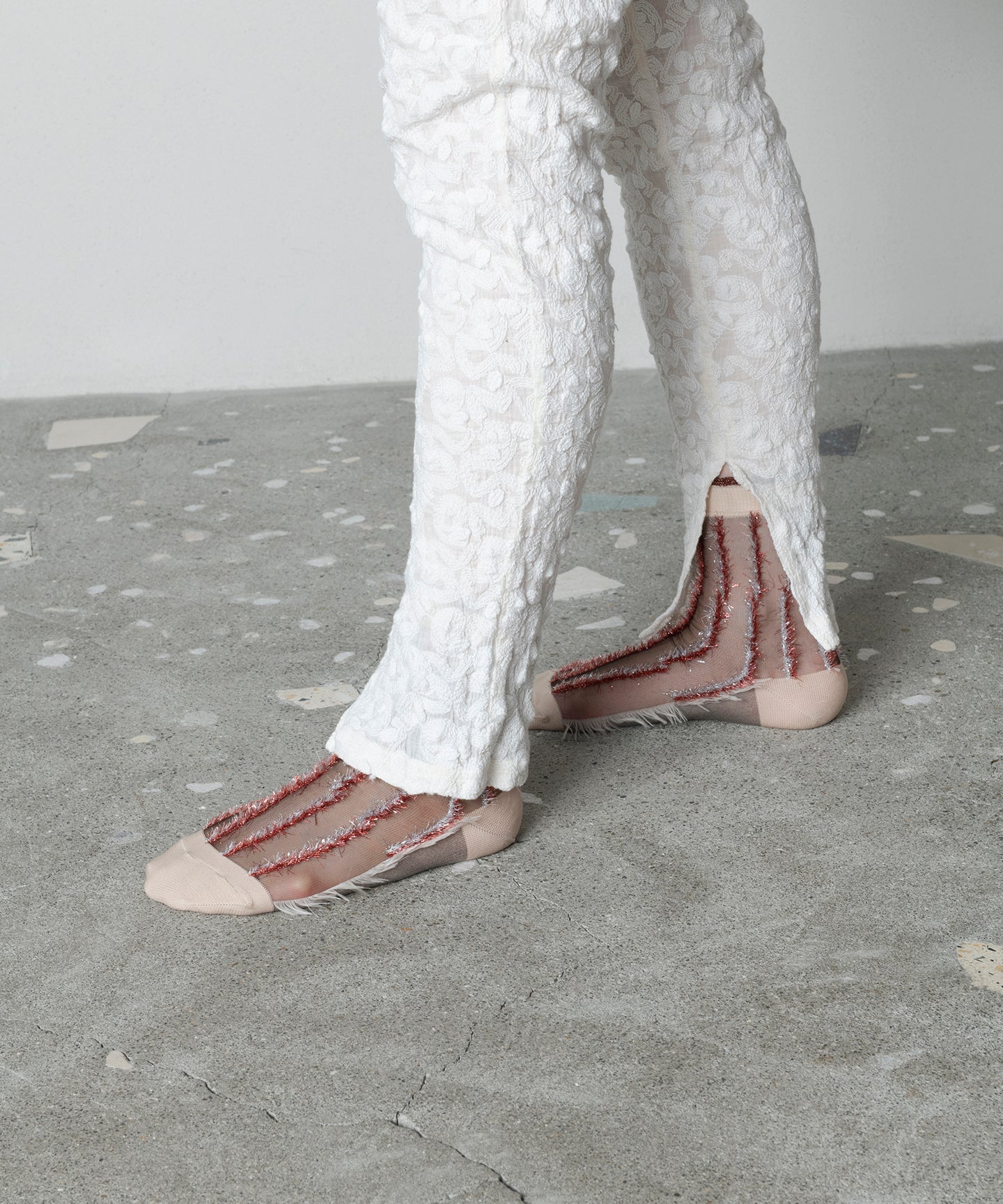 STRIPE LINED SHEER SOCKS