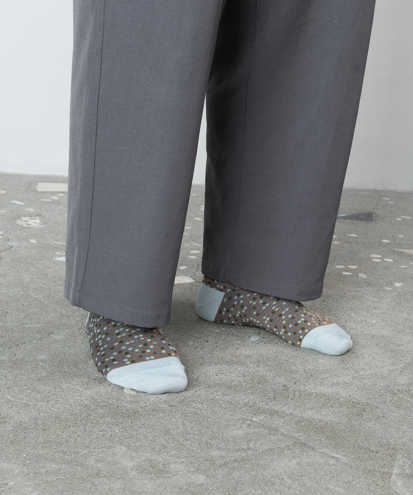 BUMPY PIXEL DOTTED SOCKS