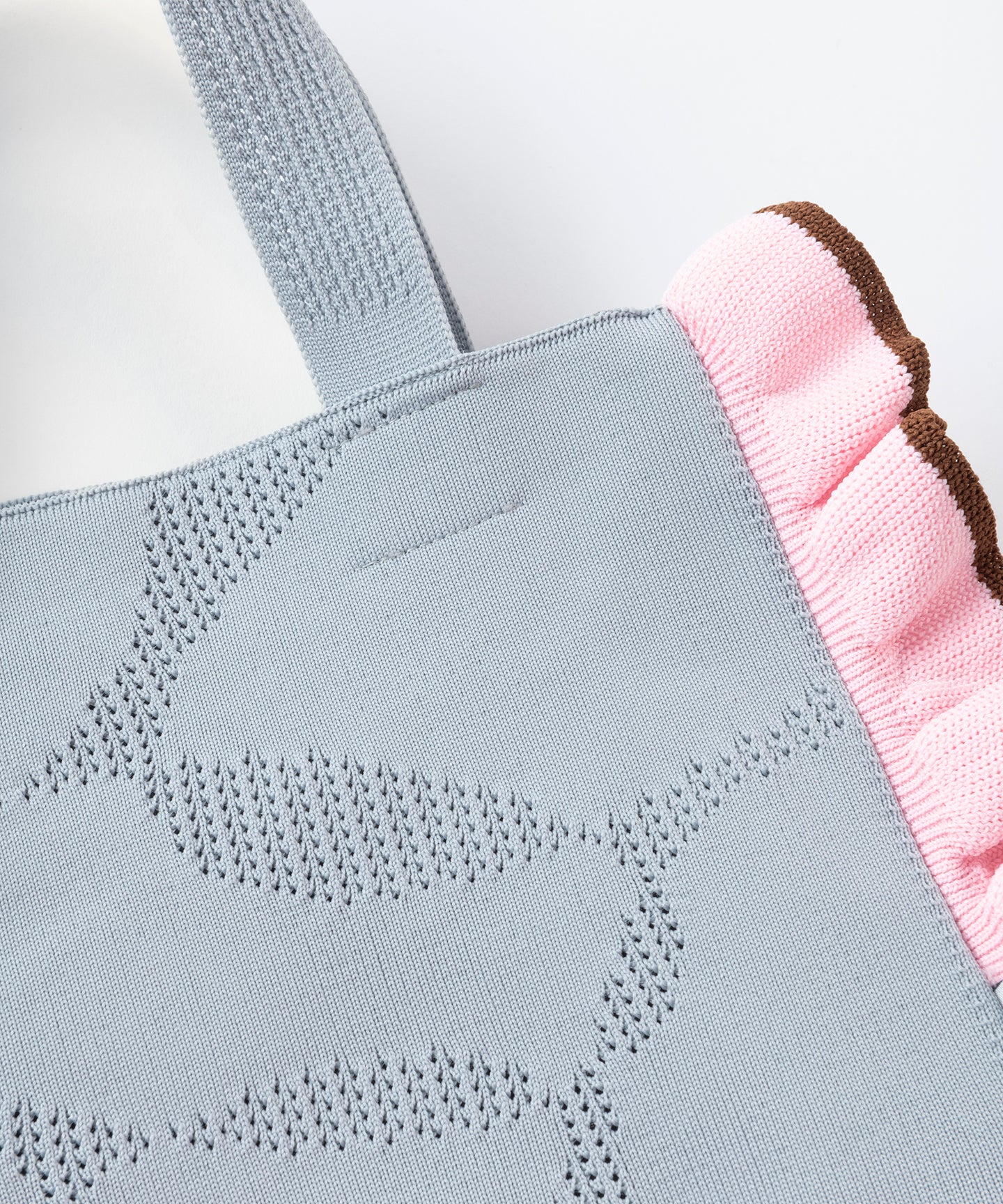 OVAL PATTERNED MINI KNIT BAG