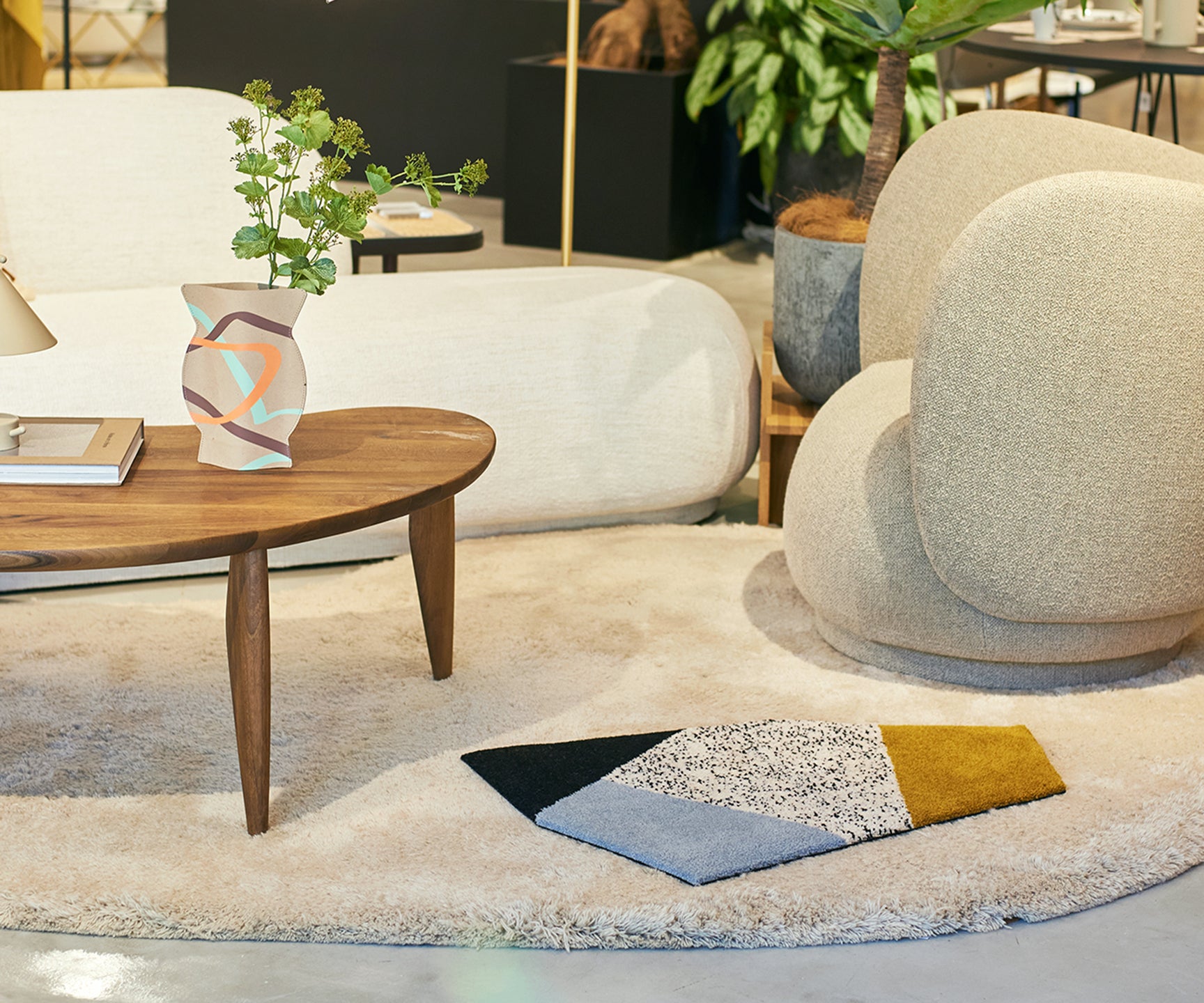 DOT GEOMETRIC RUG
