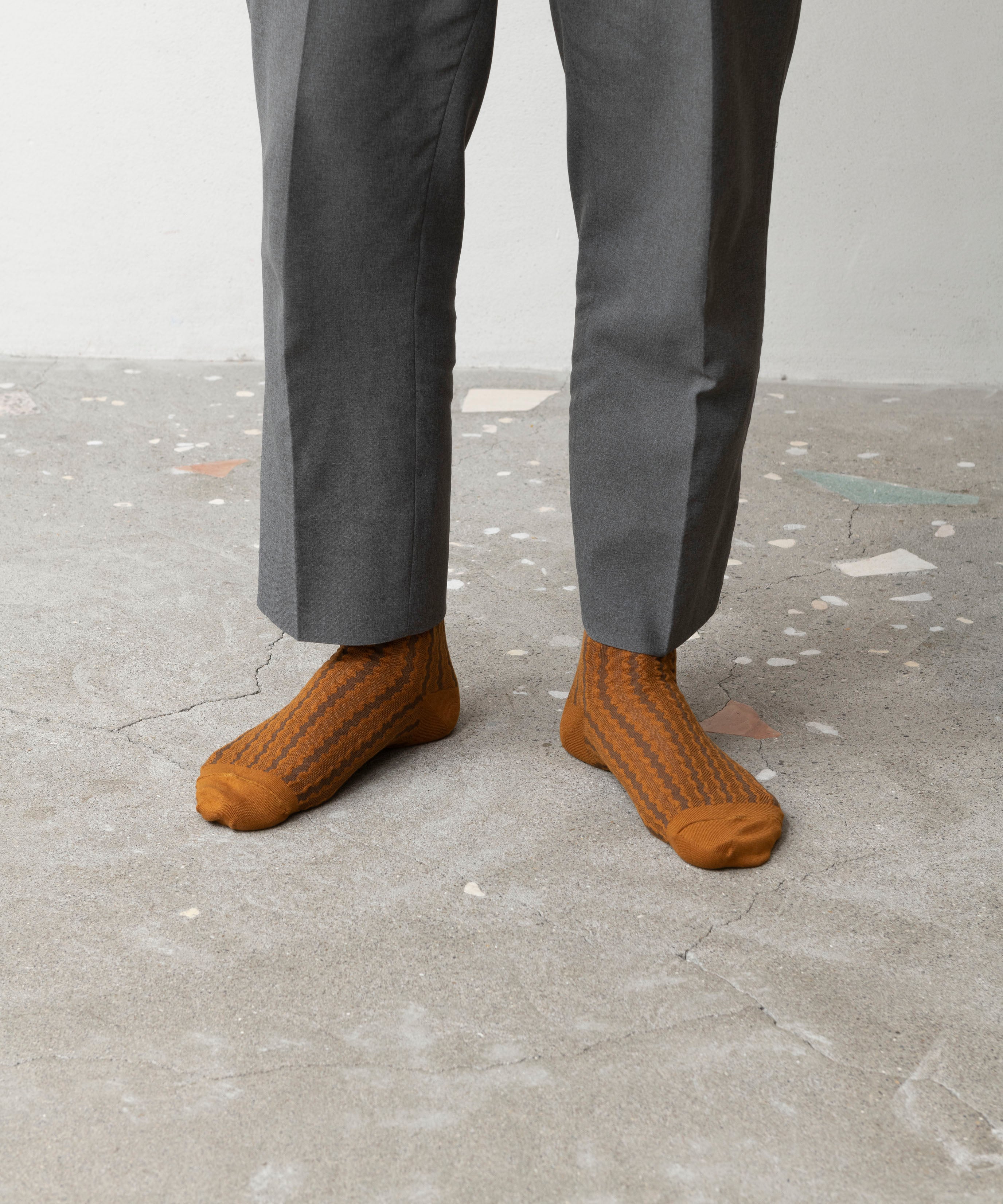 BUMPY LACE SOCKS