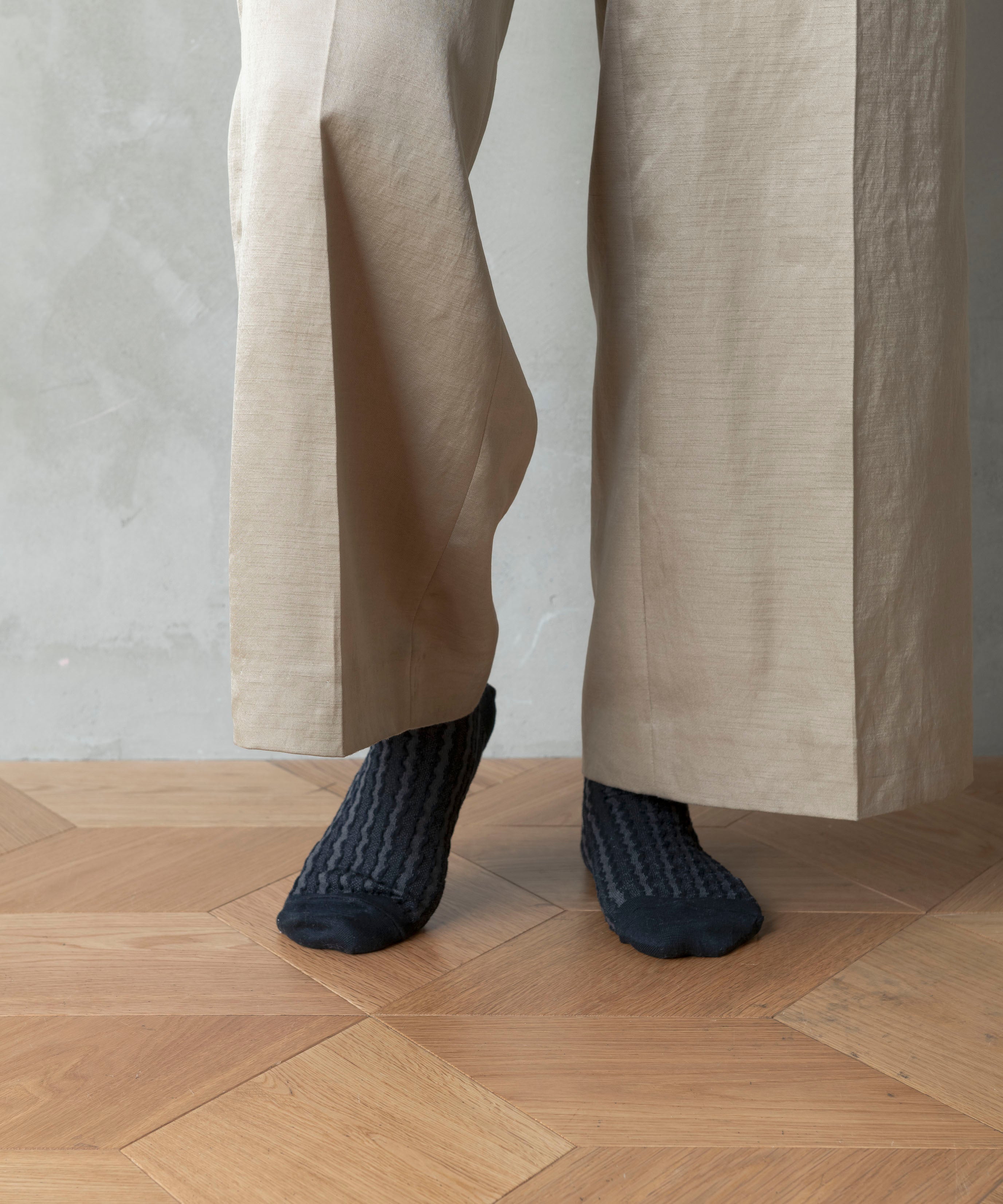 BUMPY LACE SOCKS