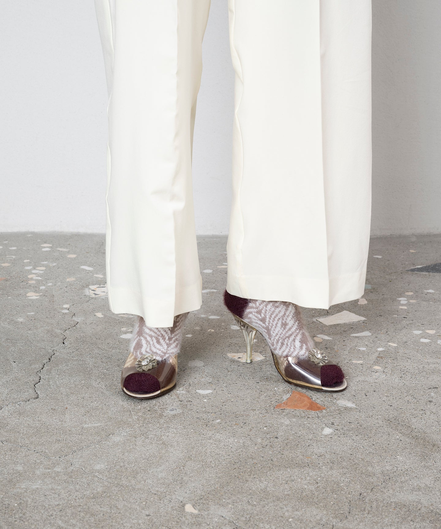 ZEBRA PATTERN ROOM SOCKS