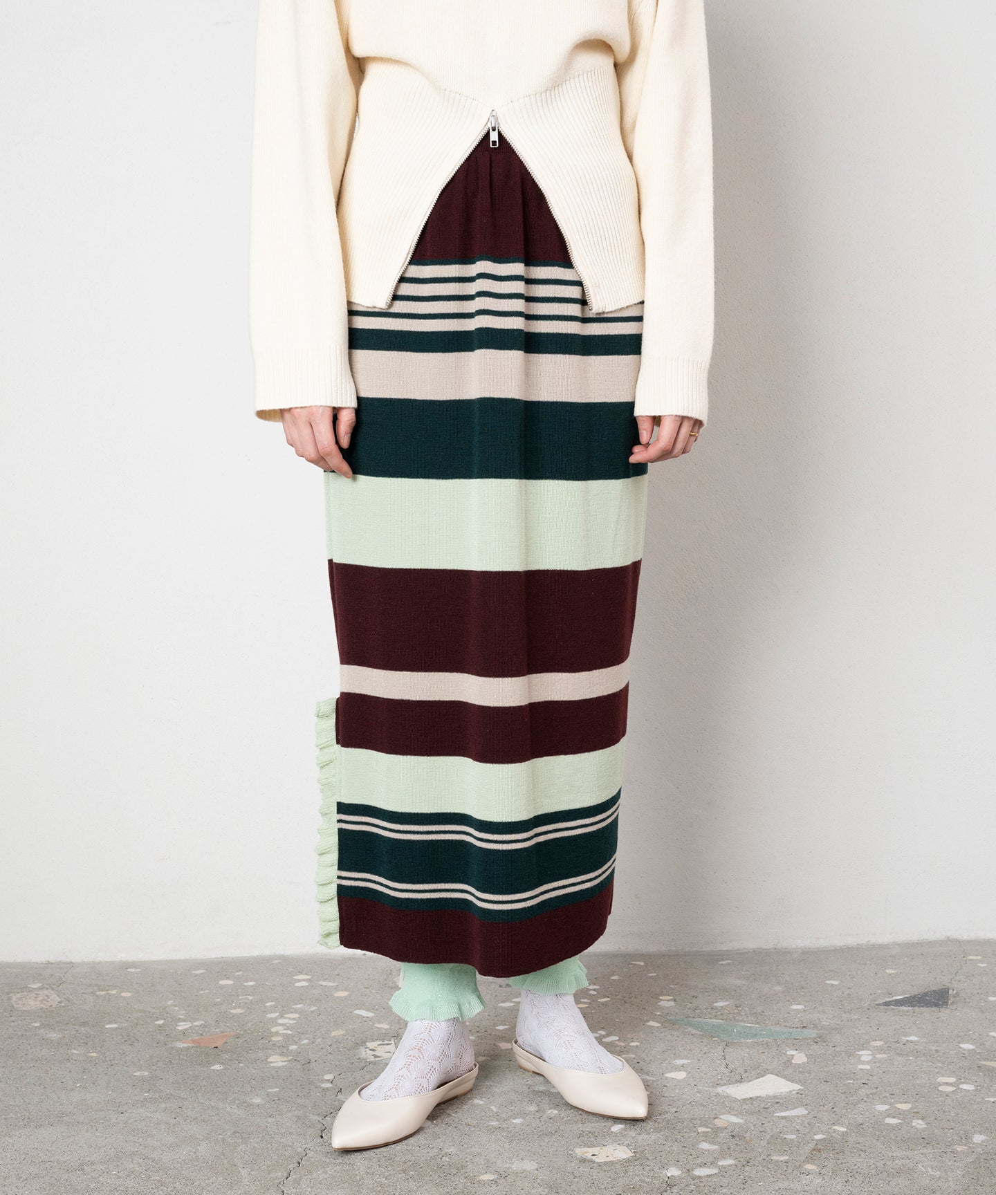 STRIPED KNIT SKIRT