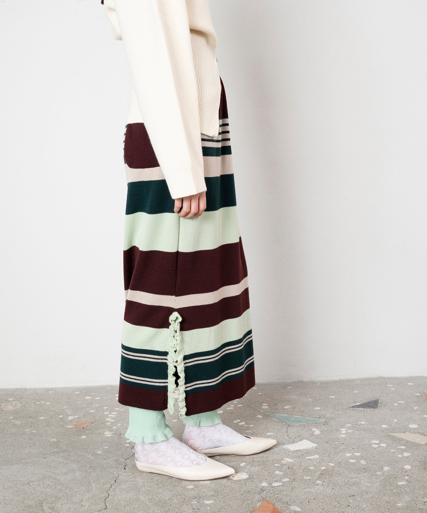STRIPED KNIT SKIRT