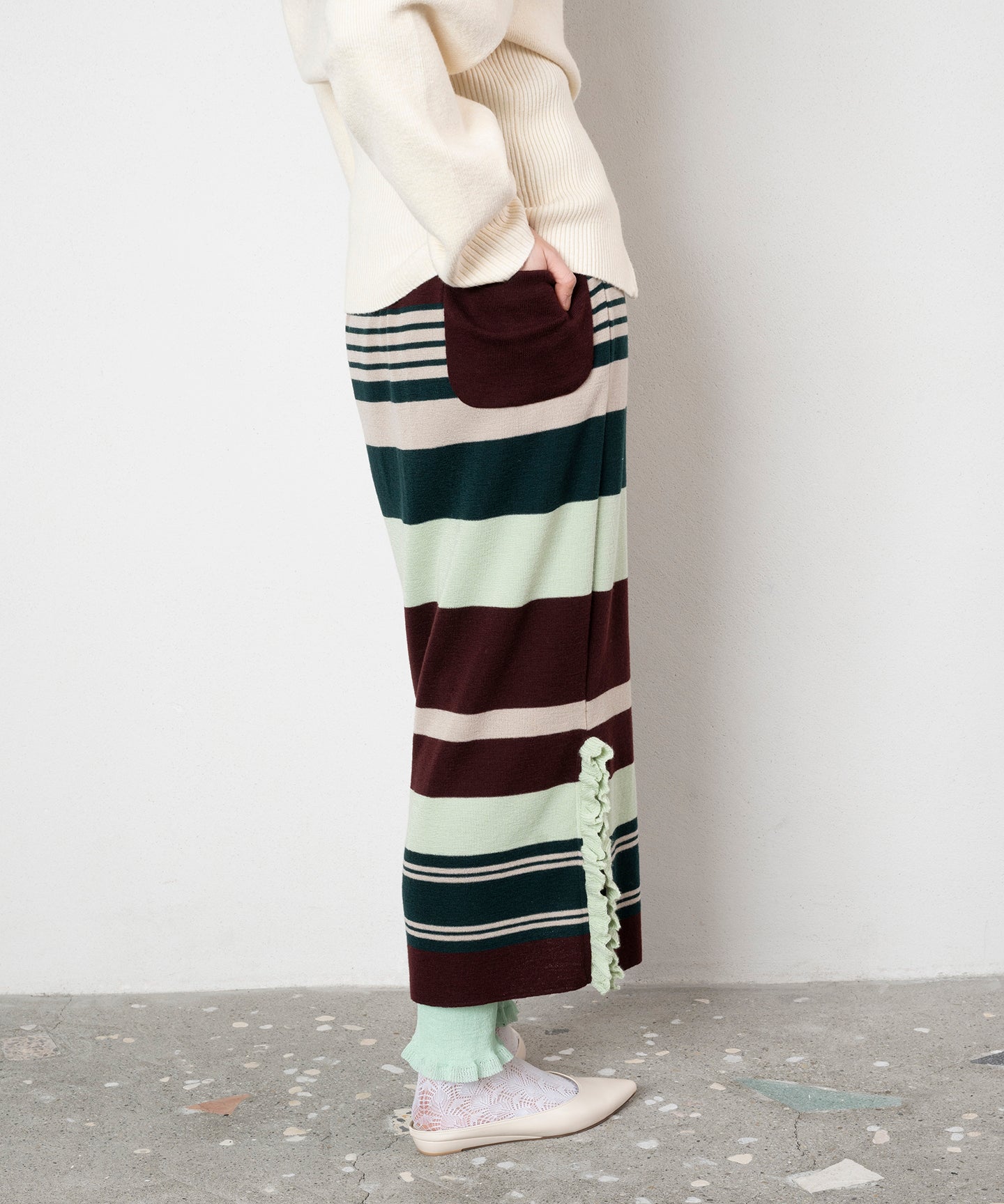 STRIPED KNIT SKIRT