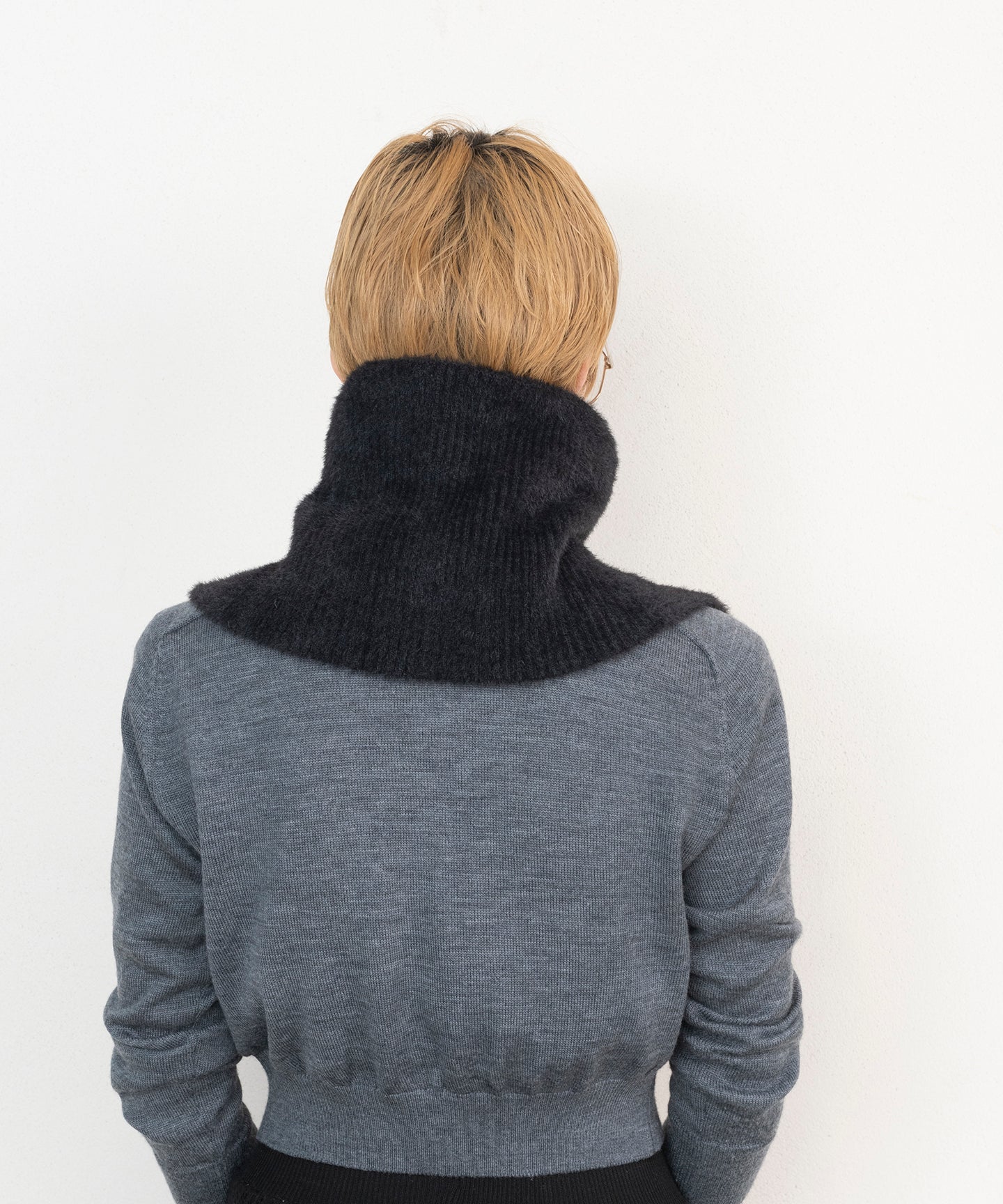 SHAGGY NECK WARMER