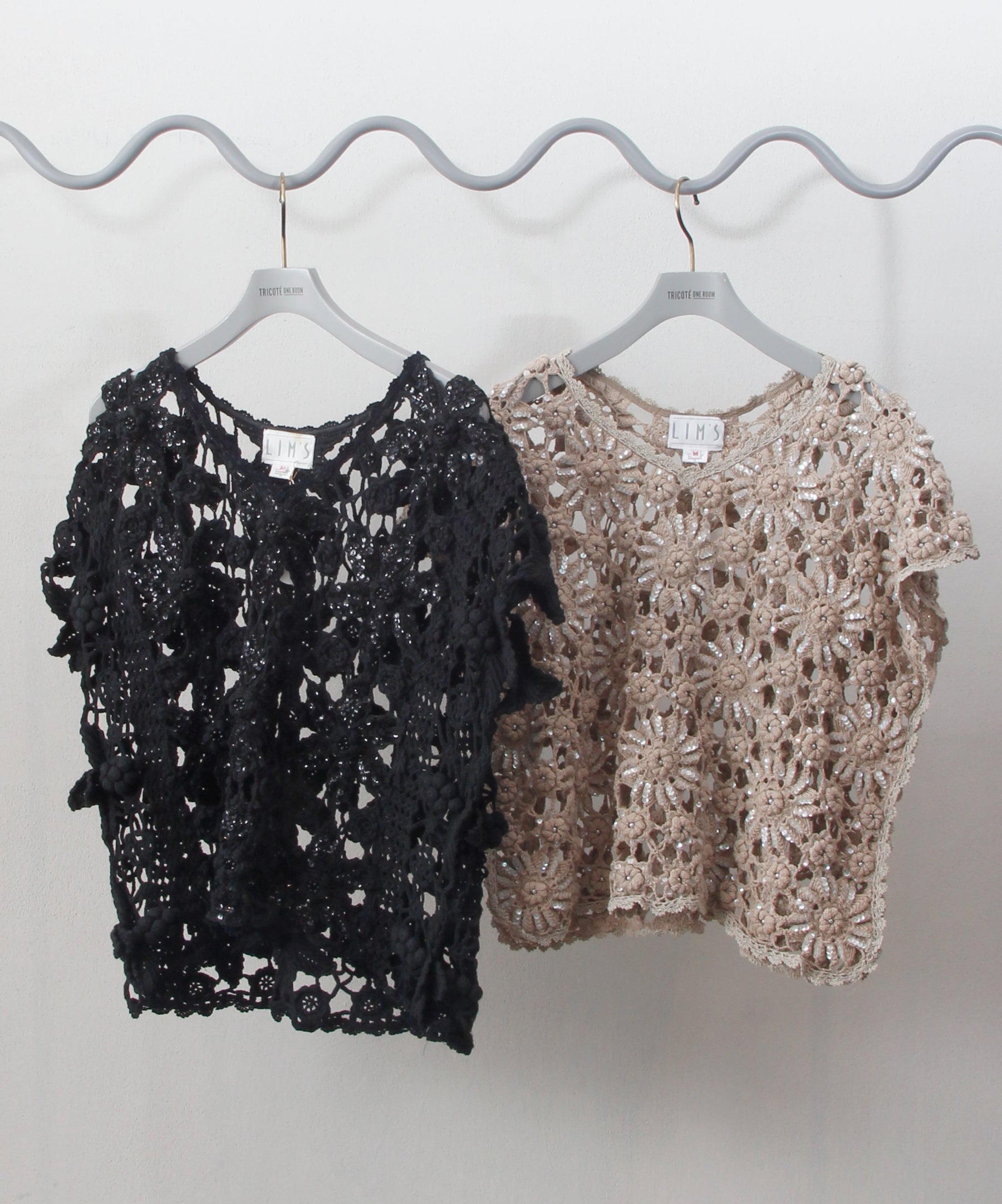 [minoi × TRICOTÉ]<br>VINTAGE CROCHET FLOWER TOPS