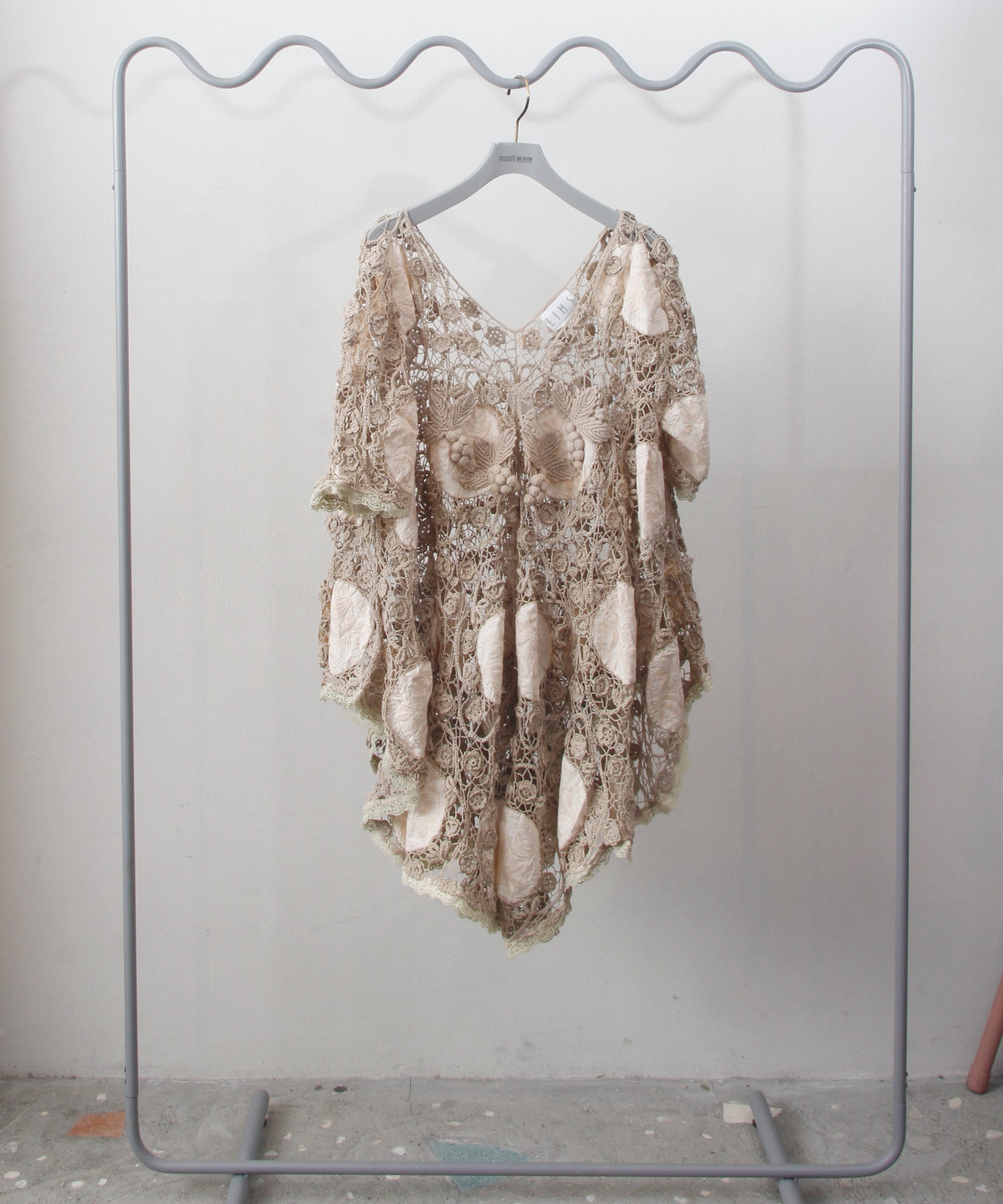 [minoi × TRICOTÉ]<br>VINTAGE CROCHET DRESS