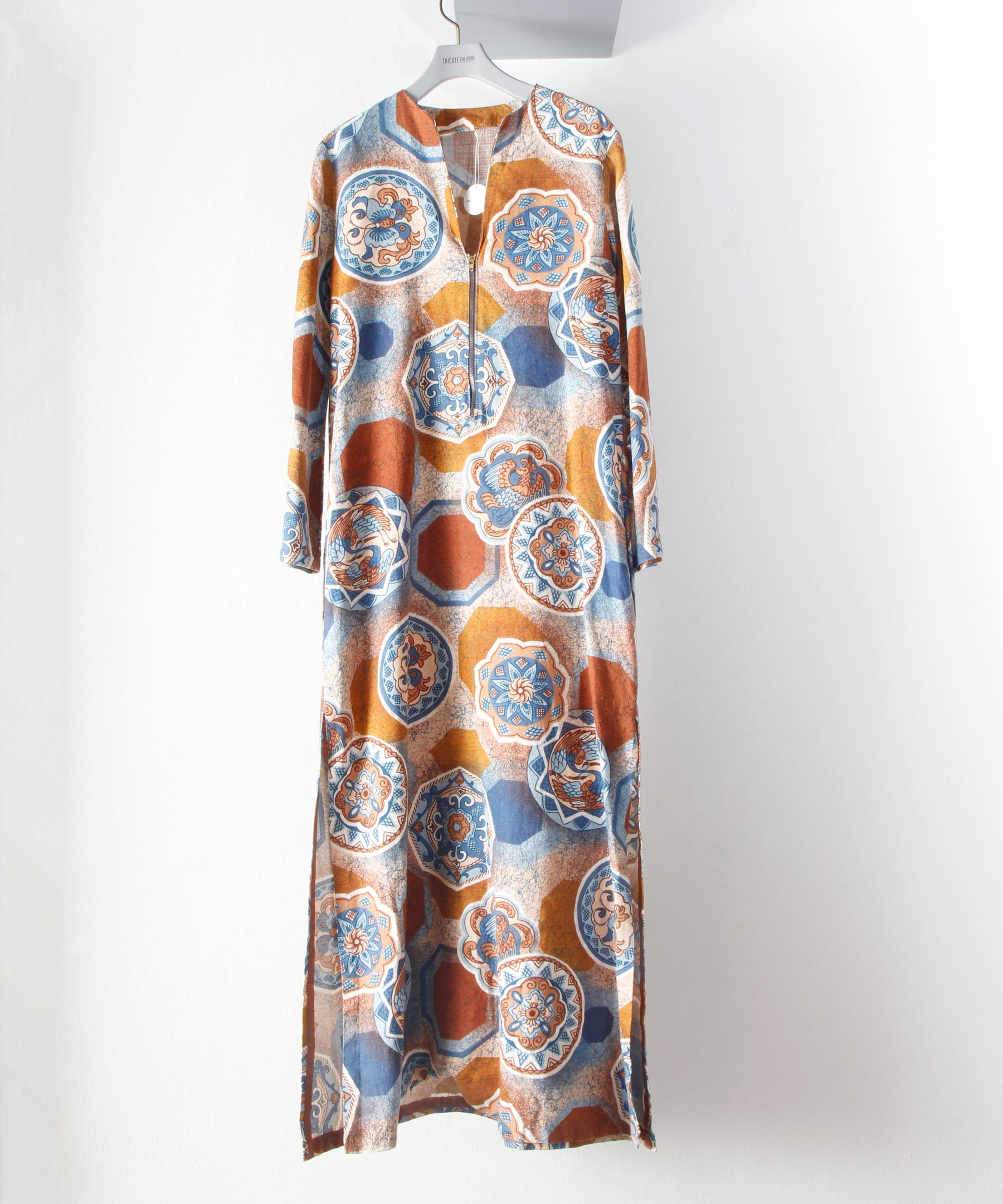 [minoi × TRICOTÉ]<br>VINTAGE SLIT ONEPIECE