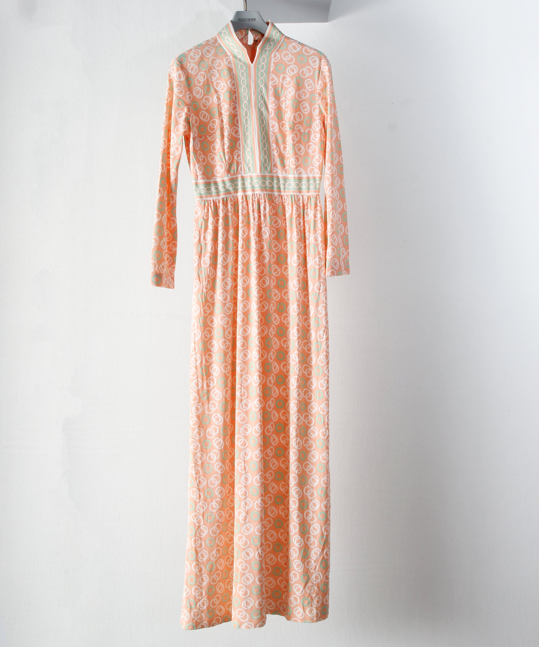 [minoi × TRICOTÉ]<br>VINTAGE ORANGE RING ONEPIECE