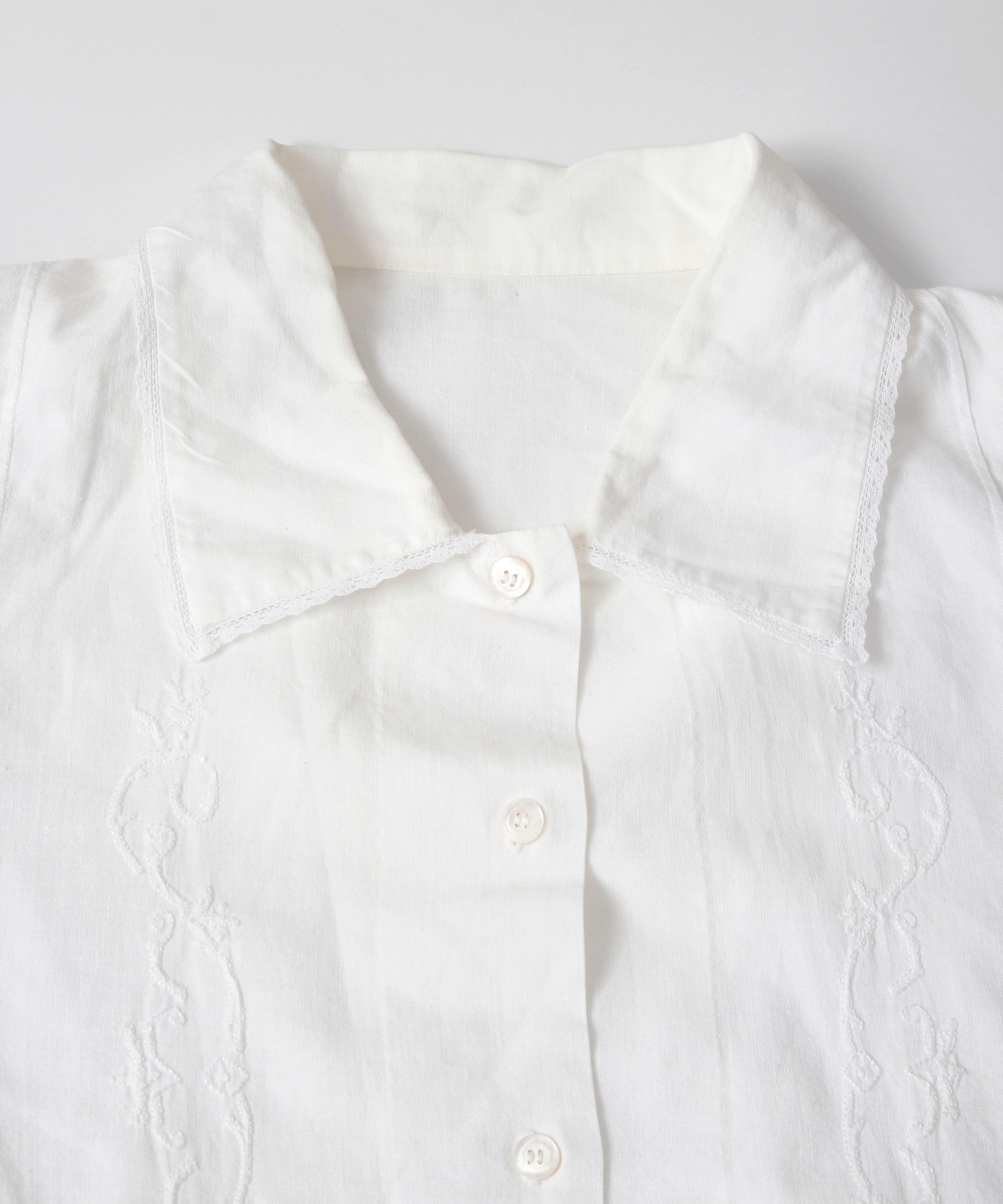 [minoi × TRICOTÉ]<br>VINTAGE WHITE COTTON ONEPIECE