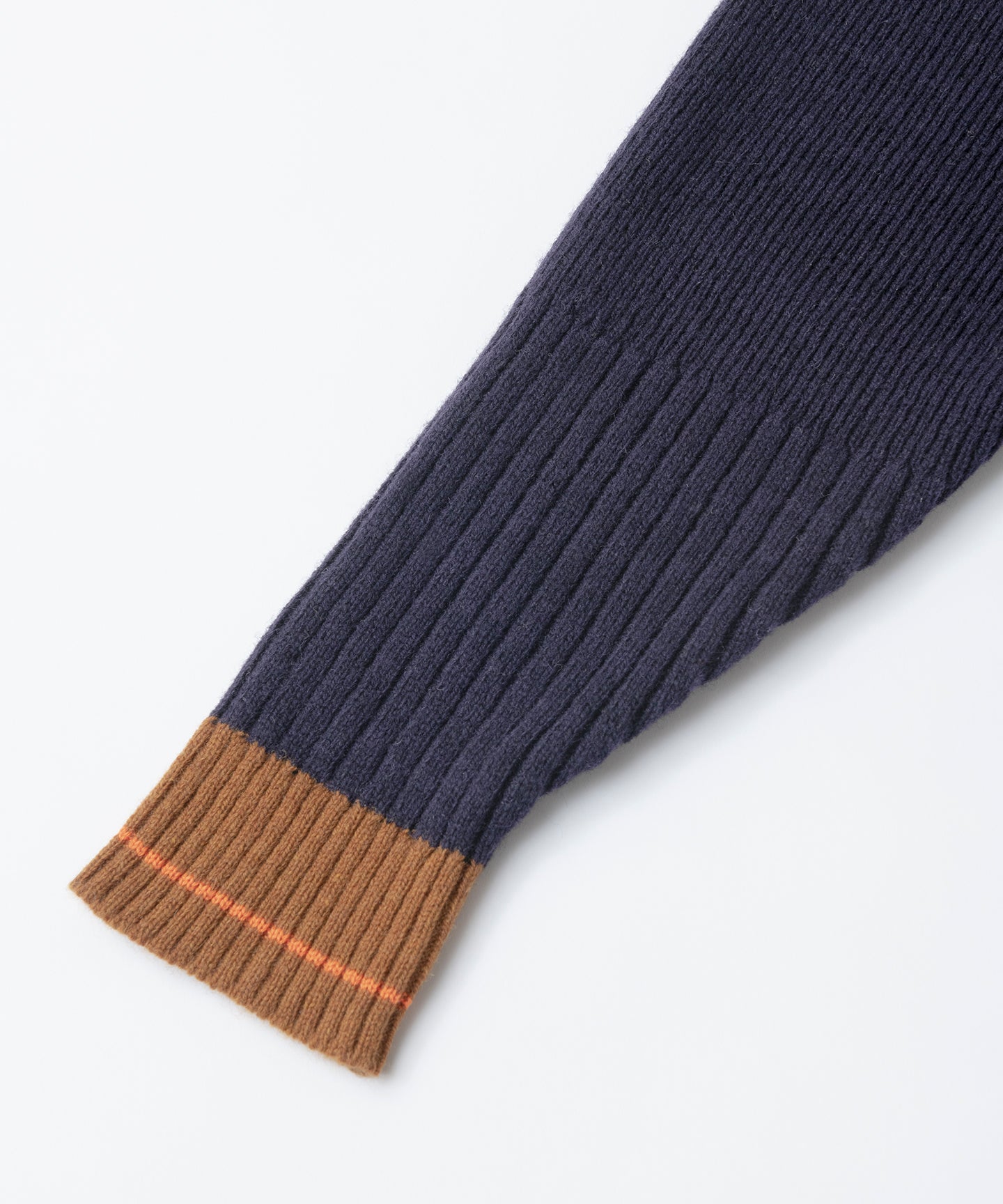 CENTER LINE OVER SWEATER