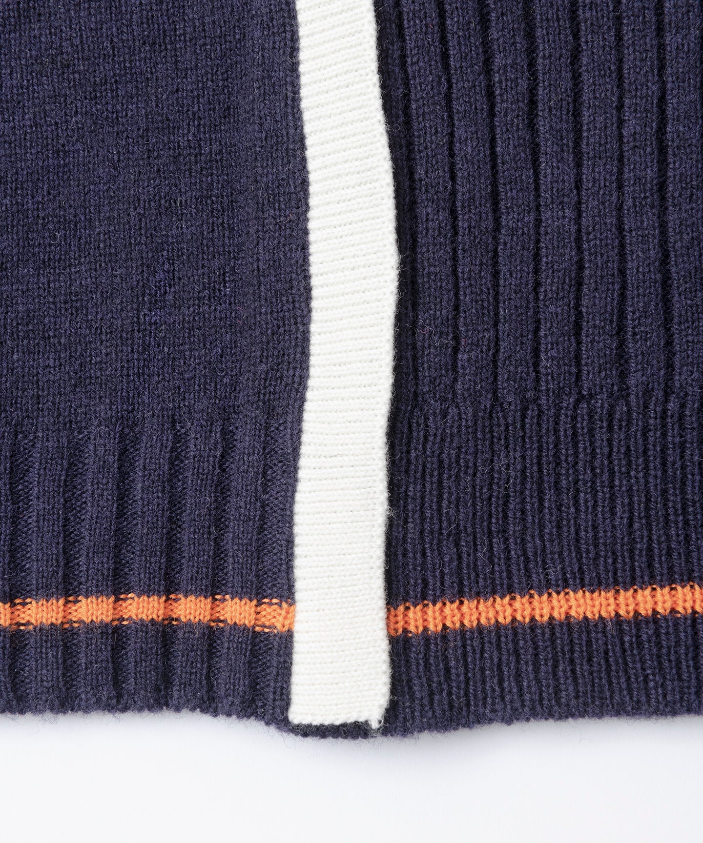 CENTER LINE OVER SWEATER