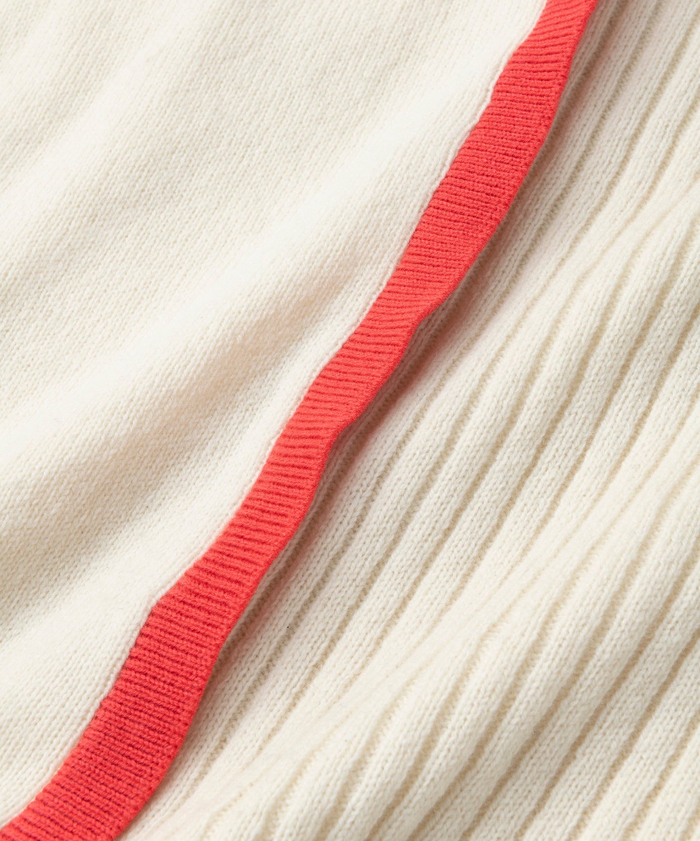 CENTER LINE OVER SWEATER