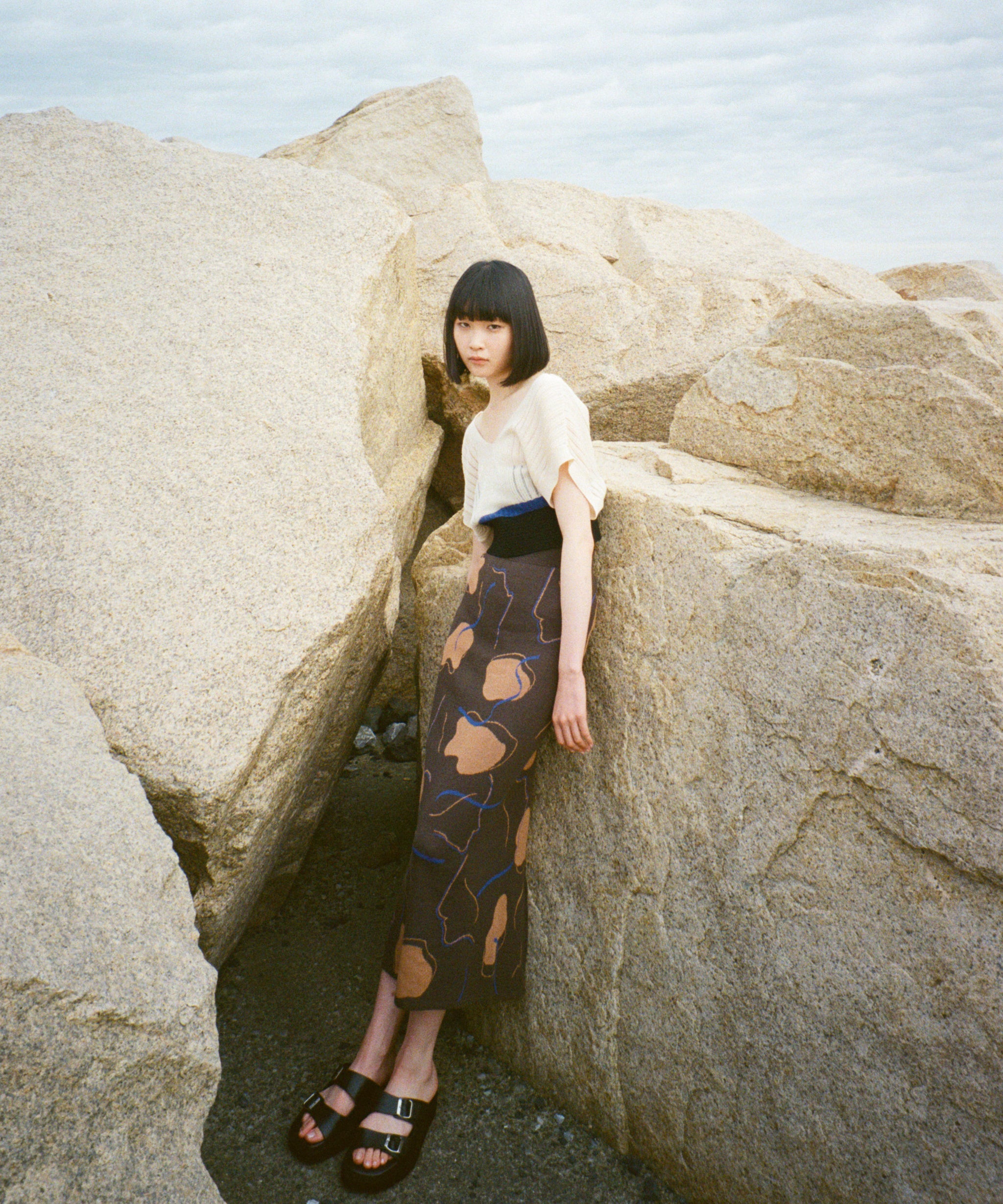 SILHOUETTE KNIT SKIRT