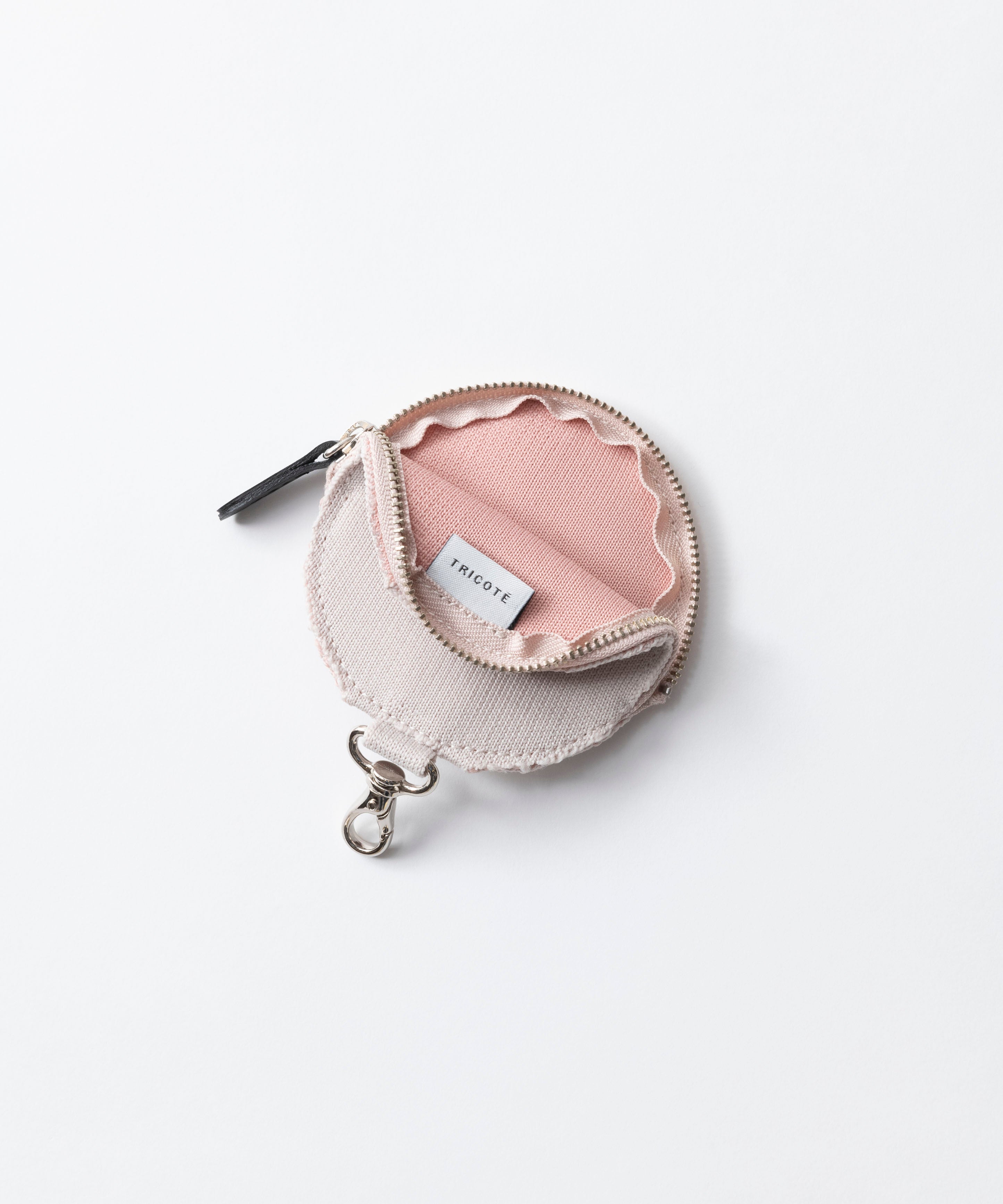 KNIT CIRCLE POUCH