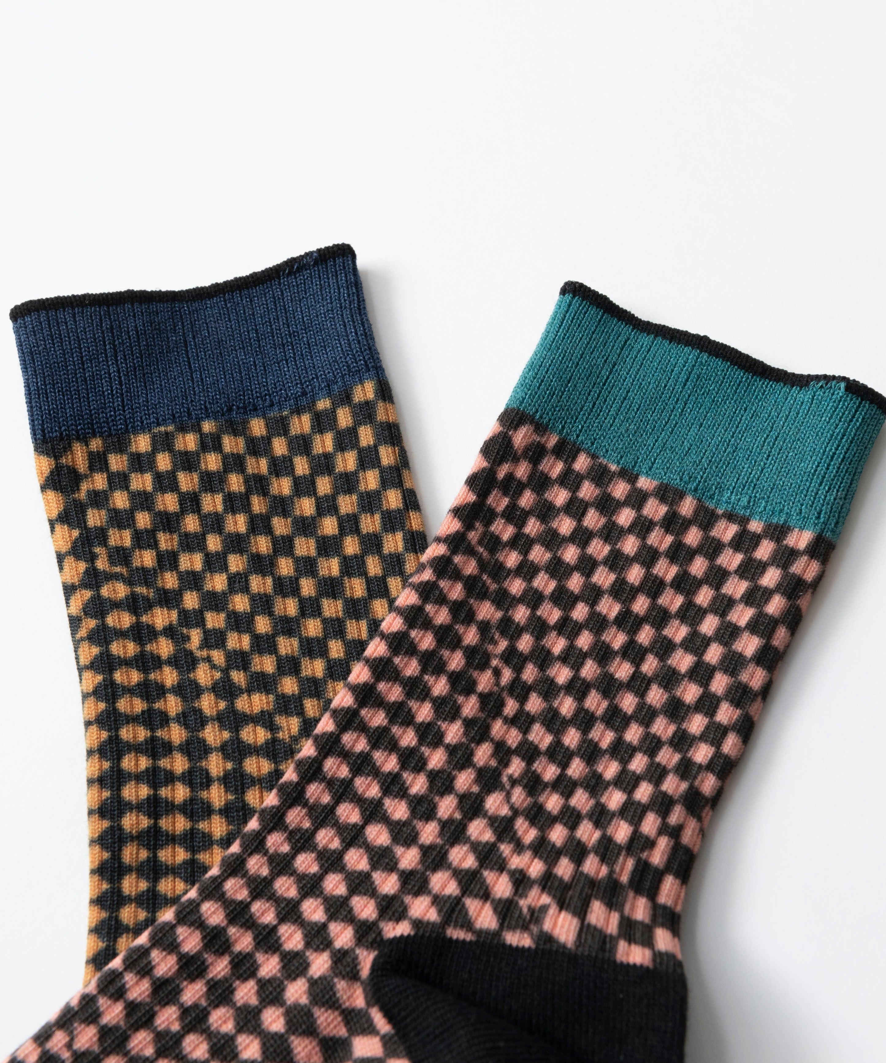 CHECKERD LINK SOCKS