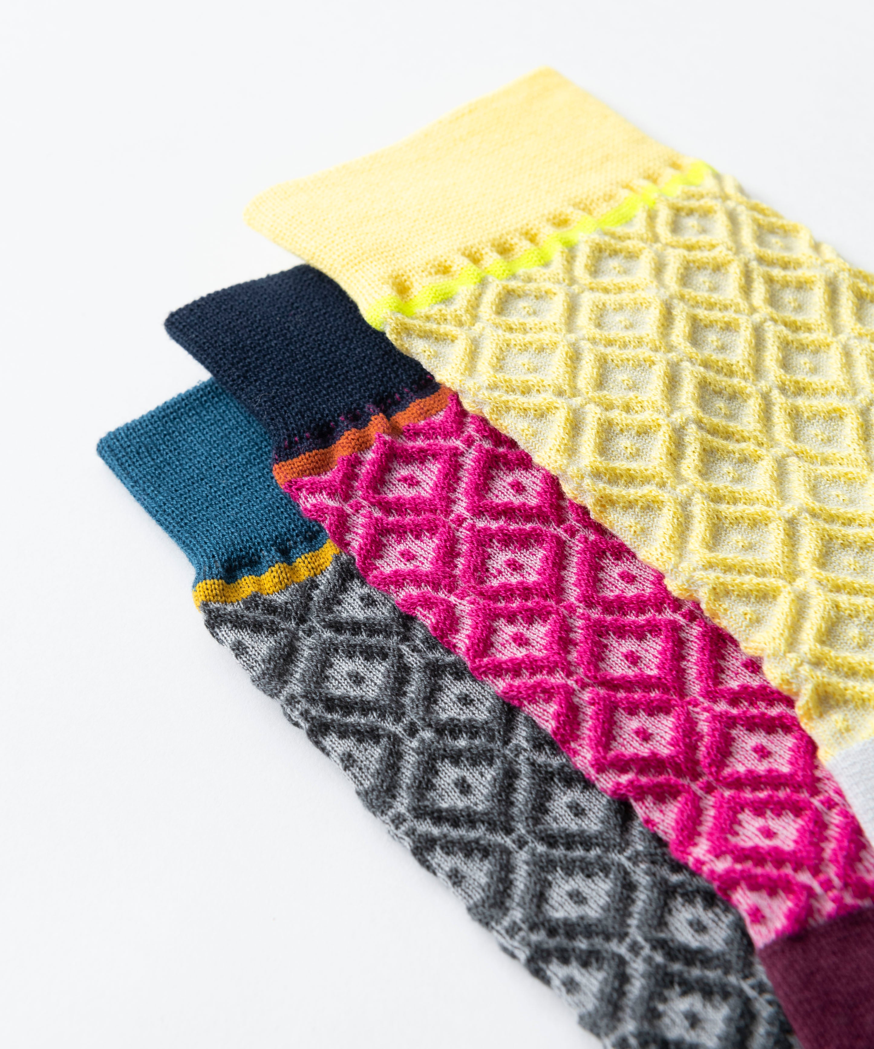 DIA BUMPY SOCKS（UNISEX）