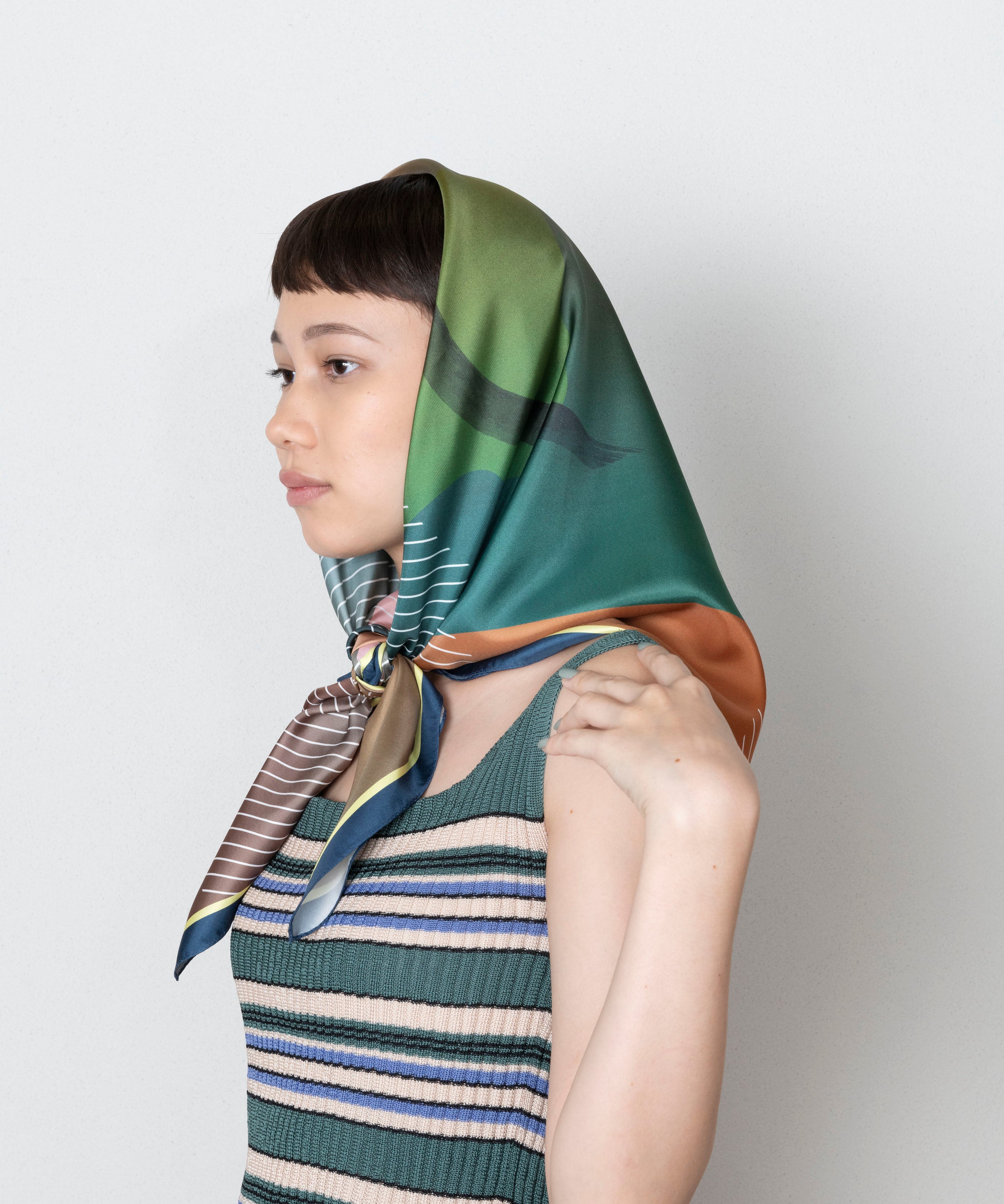 MOTION TEXTILE SCARF