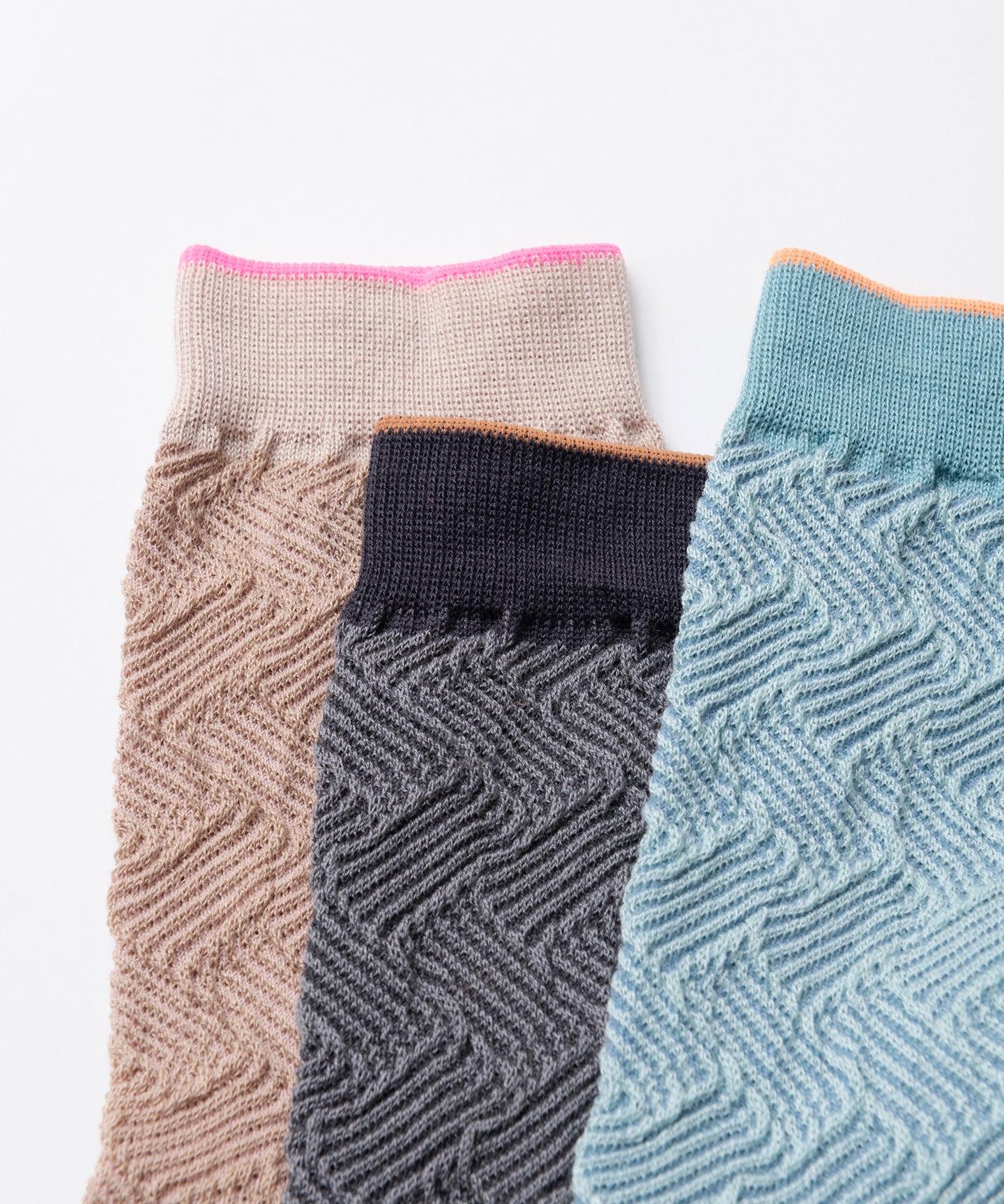 BUMPY KNIT SOCKS（UNISEX）