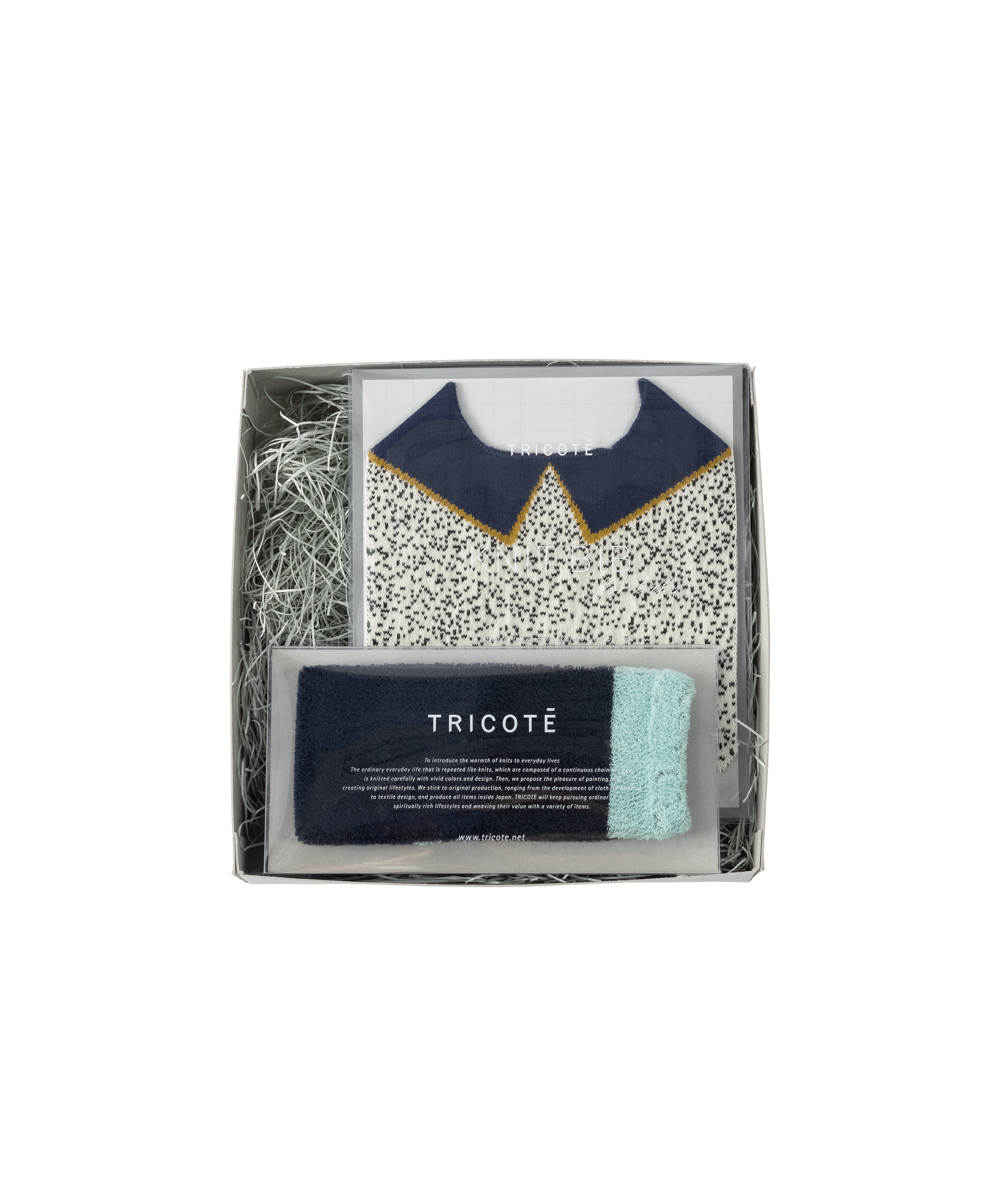 BABY GIFTSET BIB & LEG WARMER