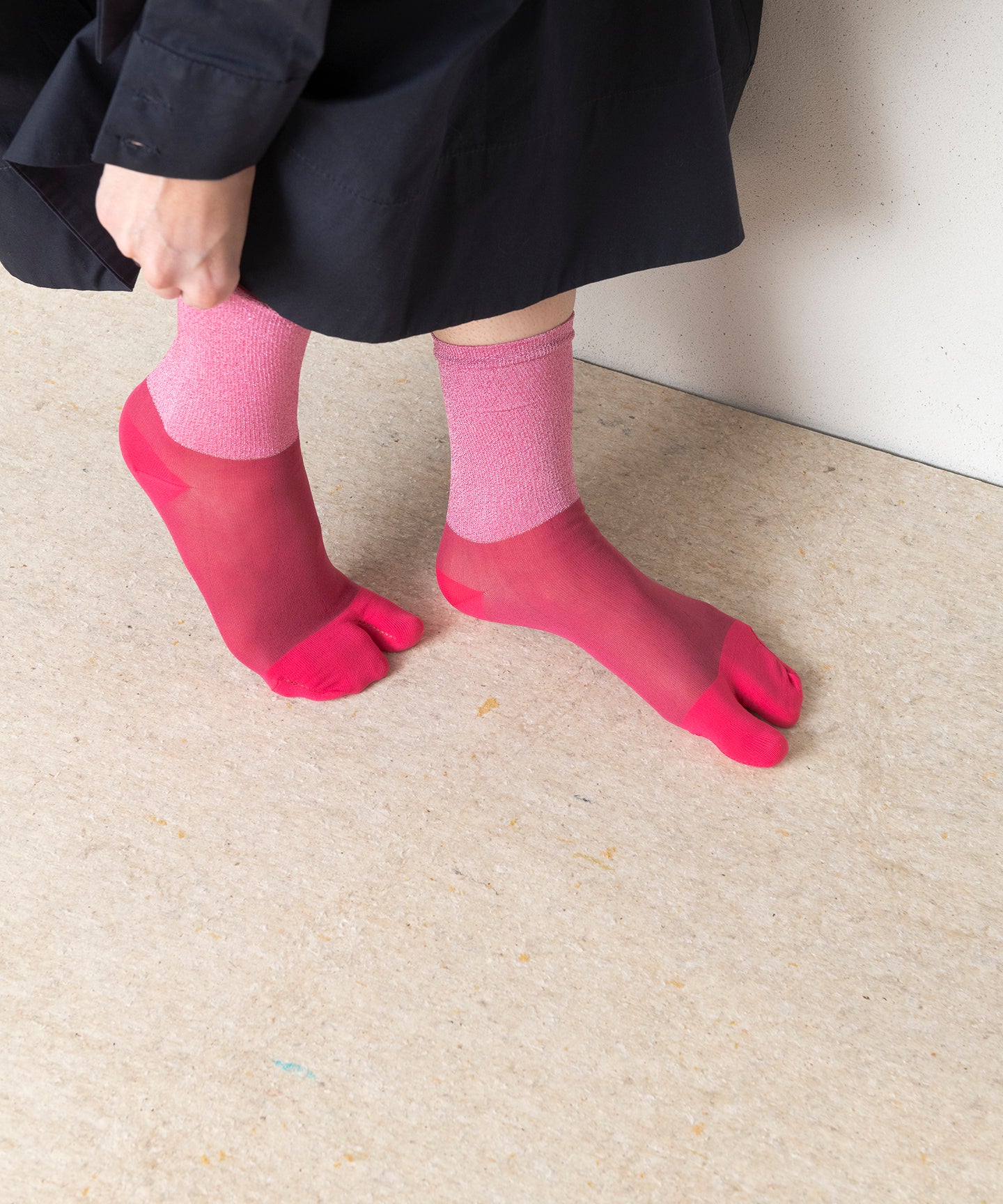 COLOUR TABI SOCKS