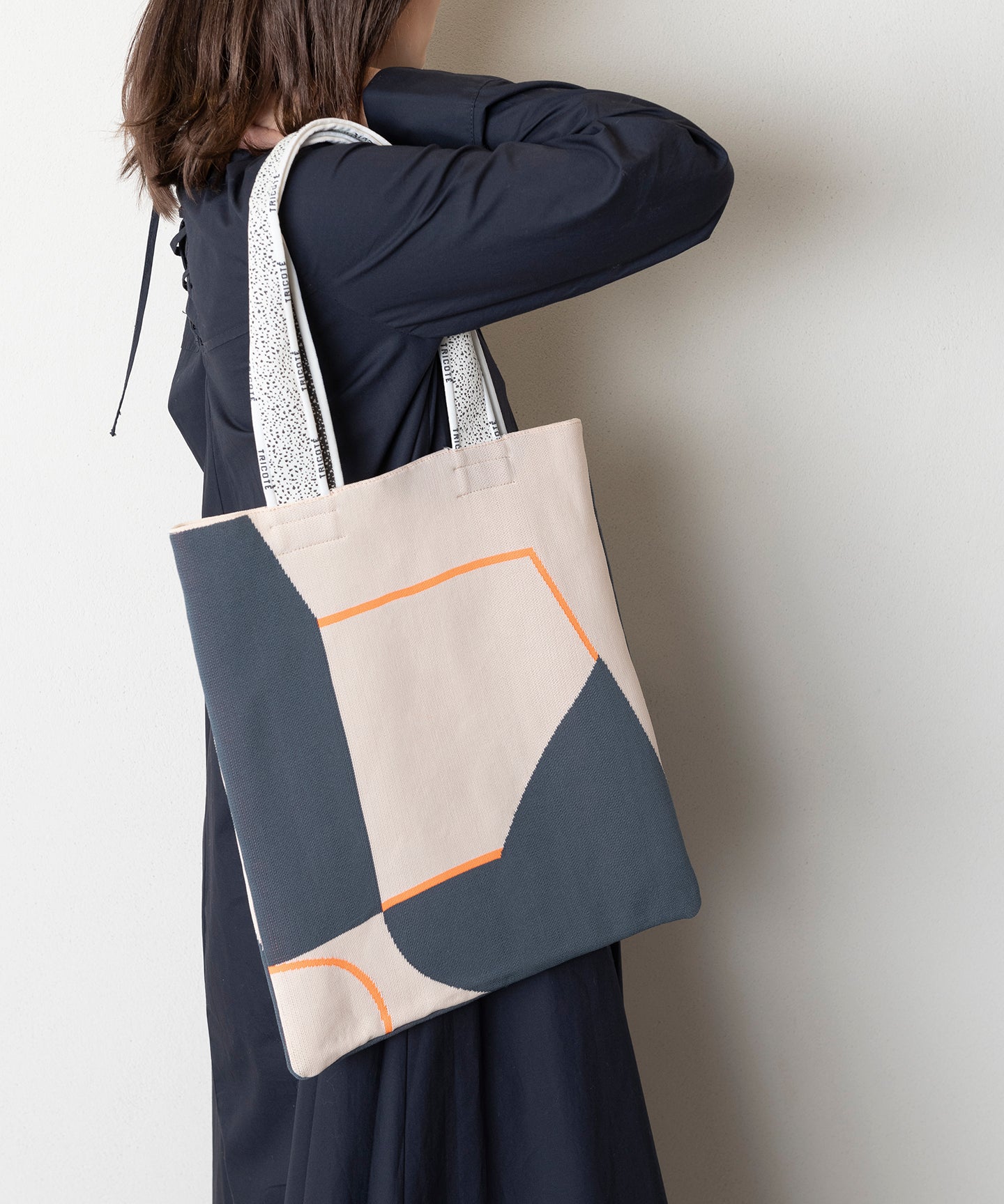 PUZZLE LINE KNIT TOTE BAG