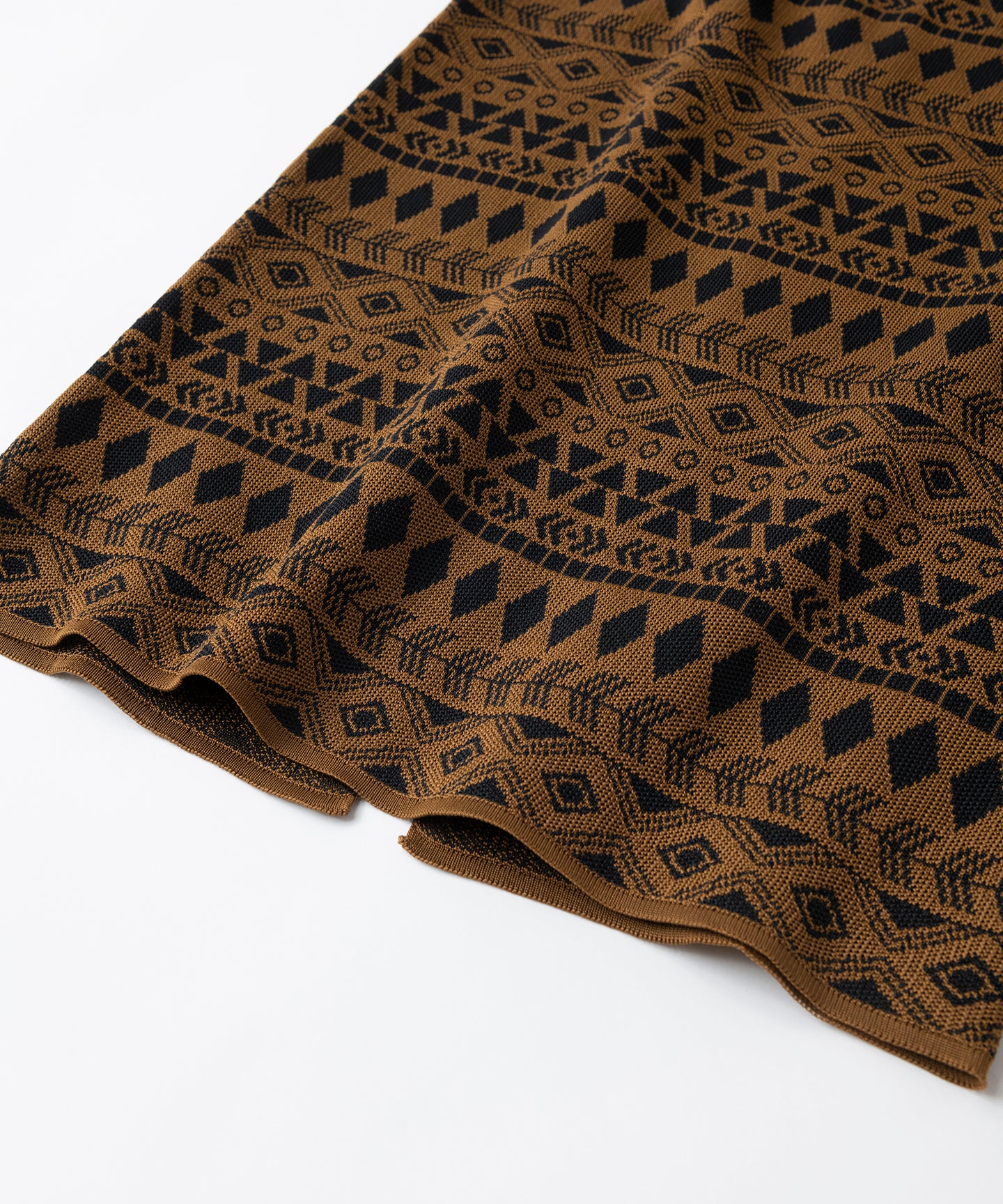 TRIBAL PATTERN SKIRT